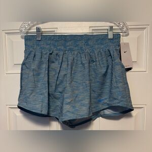 Nike women’s med running shorts- nwt